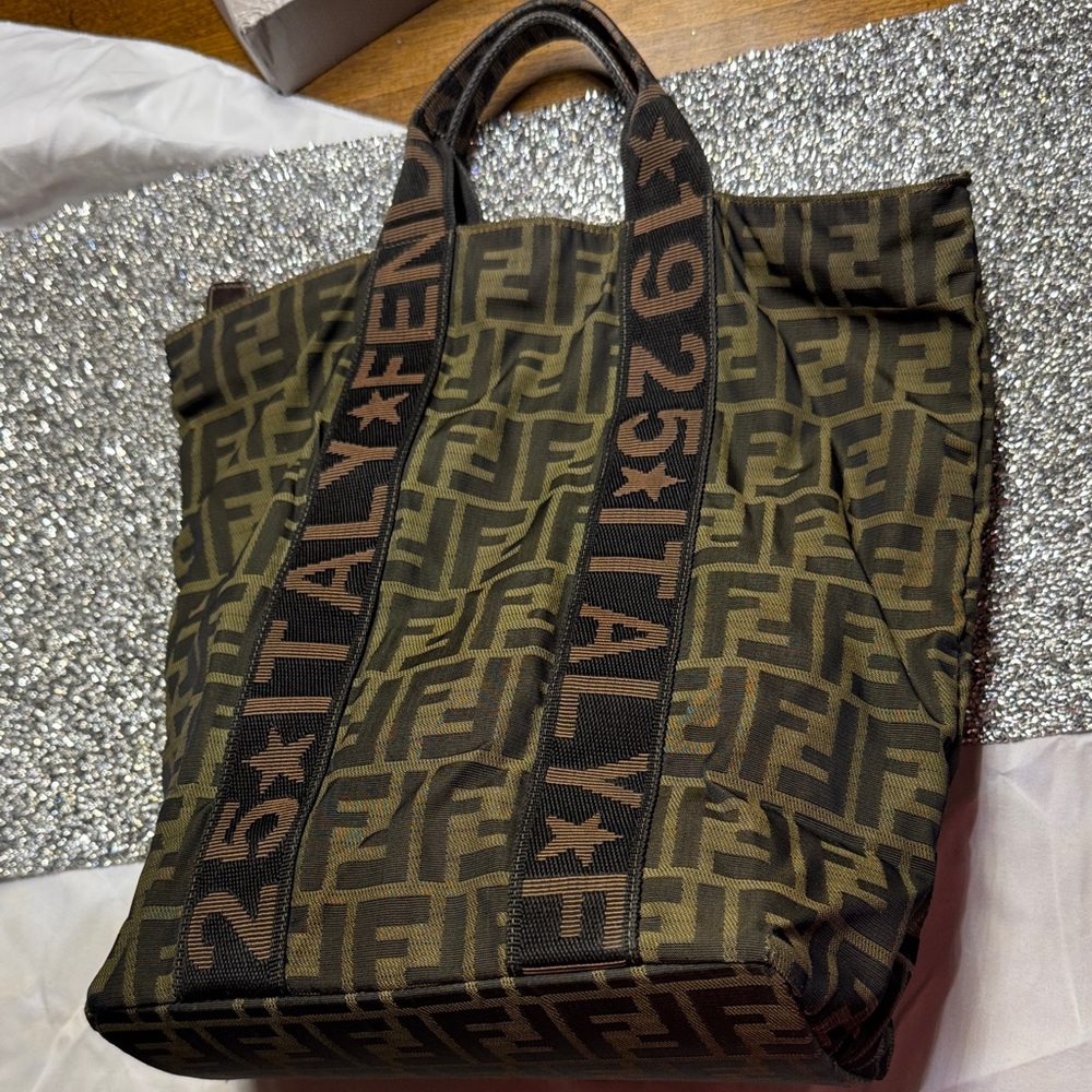 Fendi Zucca Tote (authentic))